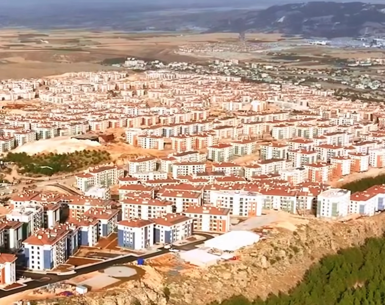 Adıyaman’da umut yeniden yükseliyor: İndere’de deprem konutları yüzleri güldürüyor – Birlik Haber Ajansı