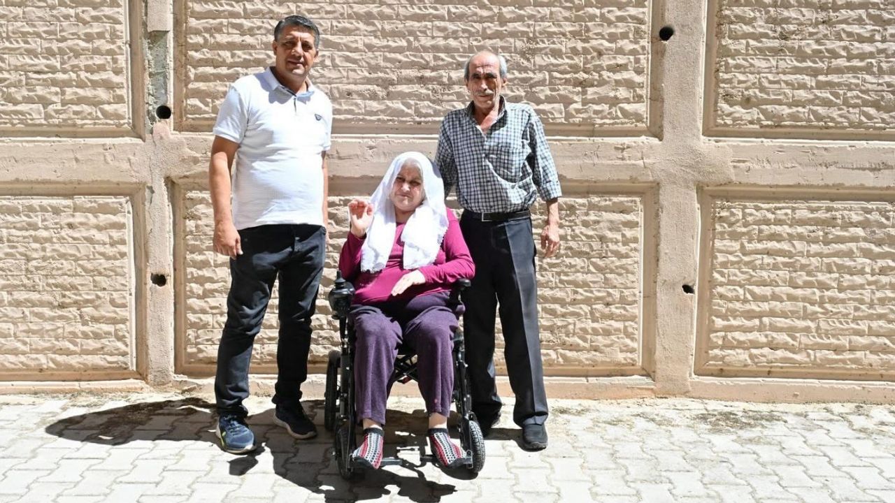 Ayten teyze akülü tekerlekli sandalye ile hayata yeni bir adım attı – Birlik Haber Ajansı