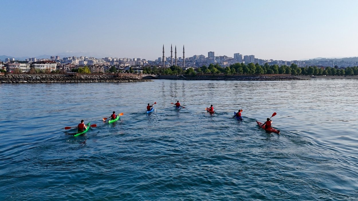 Karadeniz kanolarla renklendi – Birlik Haber Ajansı
