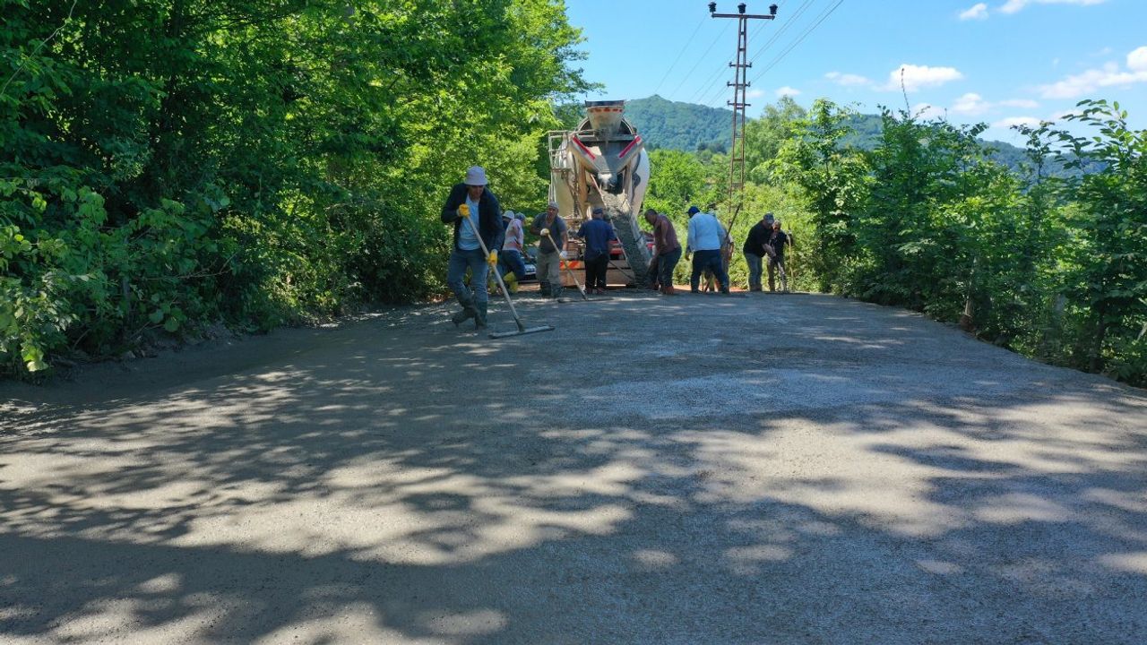 Ünye-Kumru bağlantı yolunda beton sevinci – Birlik Haber Ajansı
