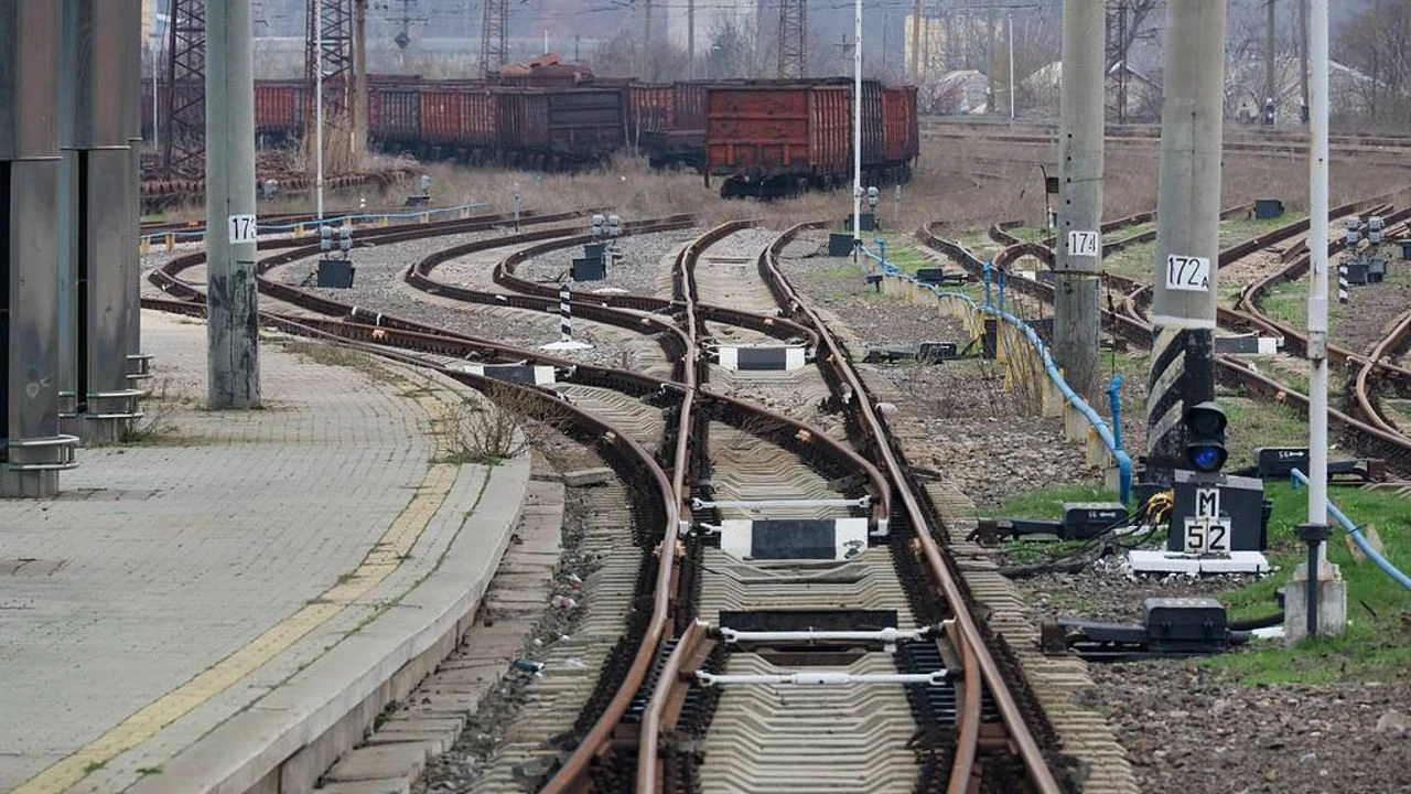 Rusya’da yolcu treni üzerine köprü çöktü: 7 ölü – Birlik Haber Ajansı