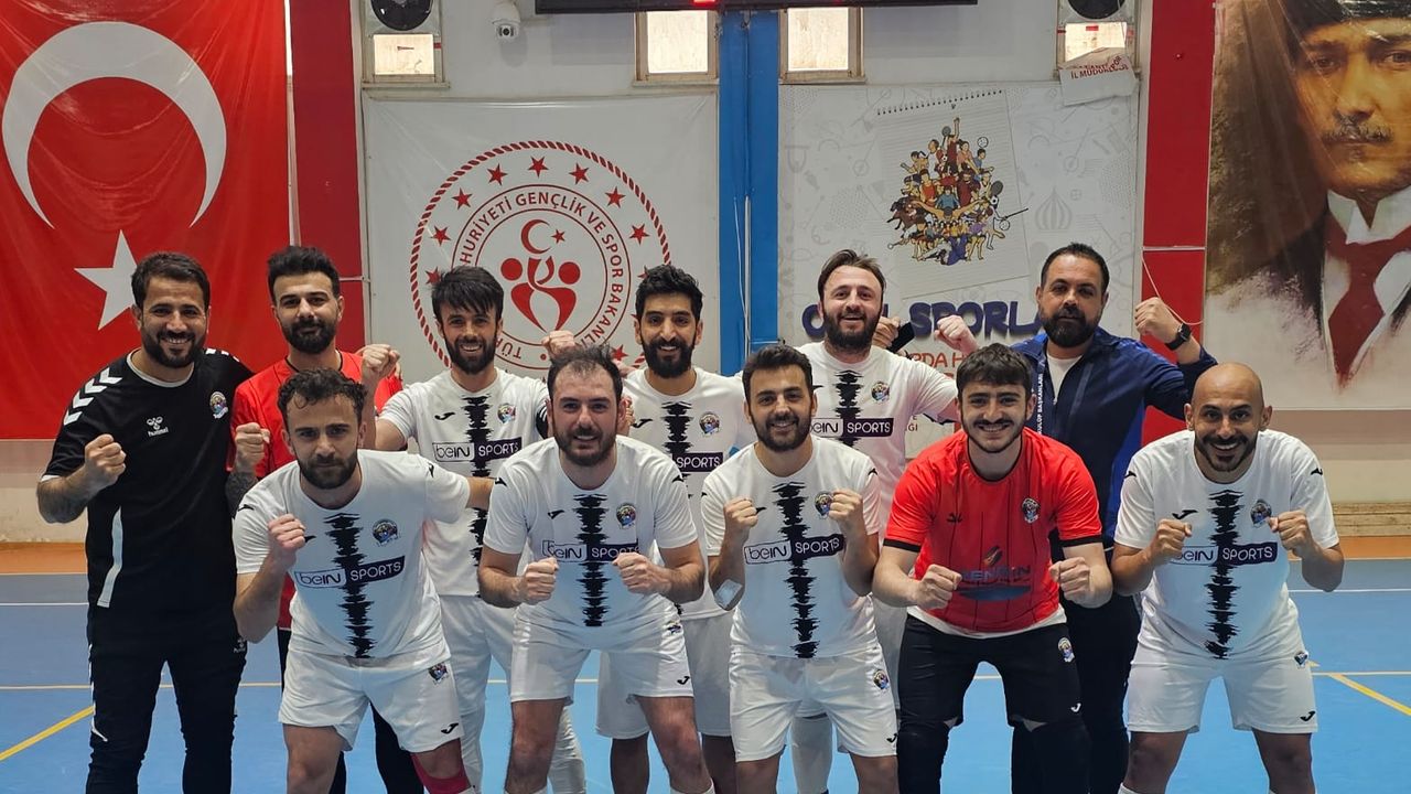 Van Gölüspor, futsalda Şampiyonlar ligi için sahaya çıkıyor – Birlik Haber Ajansı