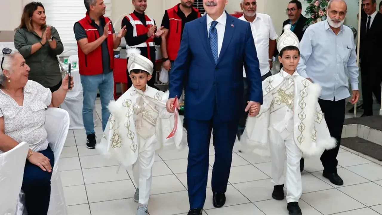 Adana’da geleneksel “sünnet şöleni” düzenlendi – Birlik Haber Ajansı