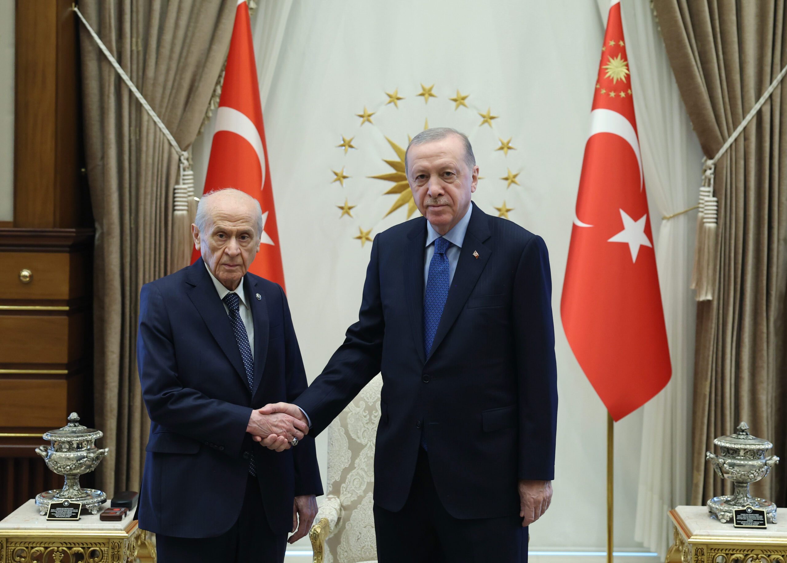 Cumhurbaşkanı Erdoğan Bahçeli ile bir araya geldi