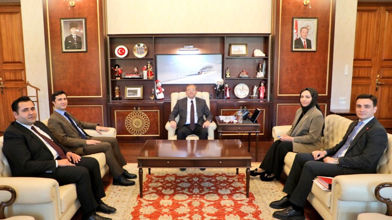 Kars Valisi Ziya Polat Başkanlığında Vali Yardımcıları toplantısı gerçekleştirildi – Birlik Haber Ajansı