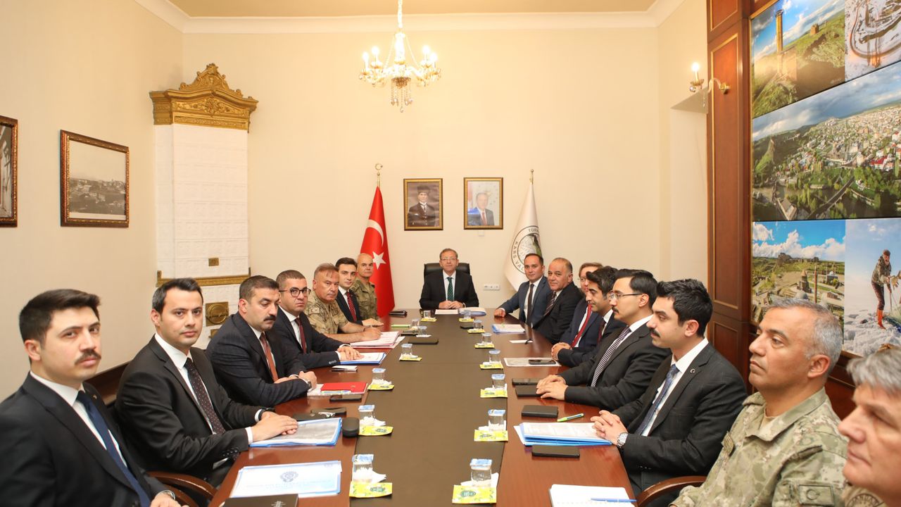 Kars’ta “İl Güvenlik ve Asayiş Koordinasyon Toplantısı” gerçekleştirildi – Birlik Haber Ajansı