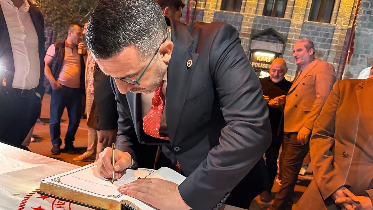 Kars Milletvekili Adem Çalkın, 15 Temmuz Anı Defteri’ne yaşadığı o geceyi yazdı – Birlik Haber Ajansı