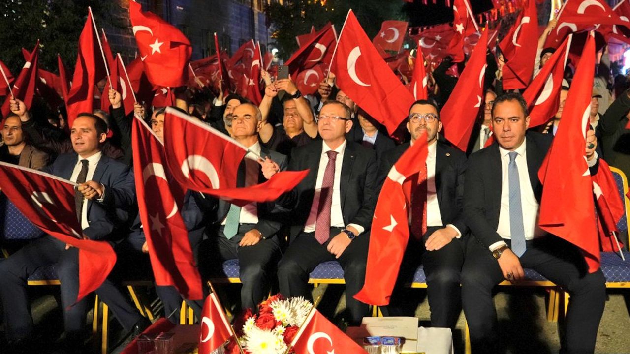 15 Temmuz Demokrasi ve Millî Birlik Günü’nün yıldönümünde Karslılar tek yürek oldu – Birlik Haber Ajansı