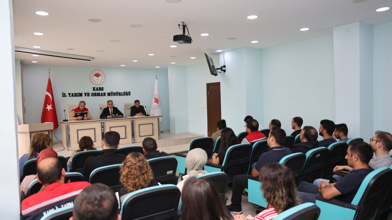 Kars’ta Hayvan Hastalıklarıyla Mücadele Bilgilendirme toplantısı yapıldı – Birlik Haber Ajansı