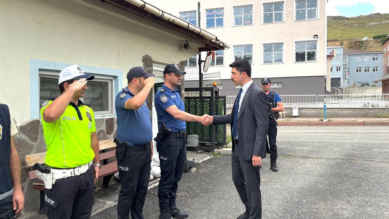 Kaymakam Ahmed Tayyib Kahraman’dan Digor İlçe Emniyet Müdürlüğüne ziyaret – Birlik Haber Ajansı