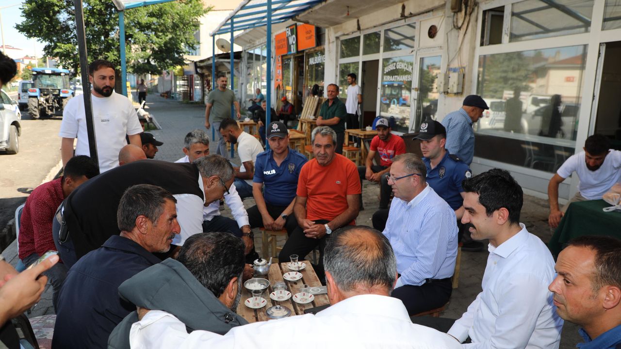 Vali Ziya Polat, Susuz İlçesinde esnaf ve vatandaşlarla buluştu – Birlik Haber Ajansı