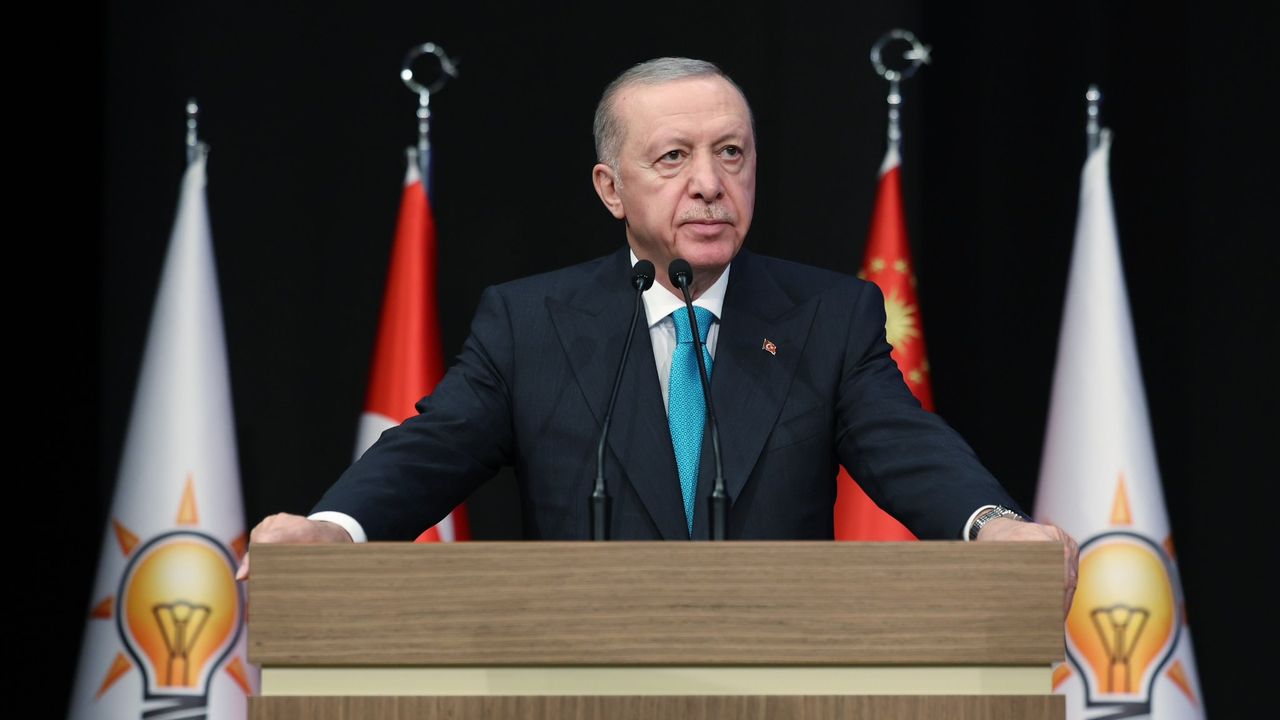Erdoğan, ekonomik işbirliği zirvesi için yarın Azerbaycan’a gidiyor