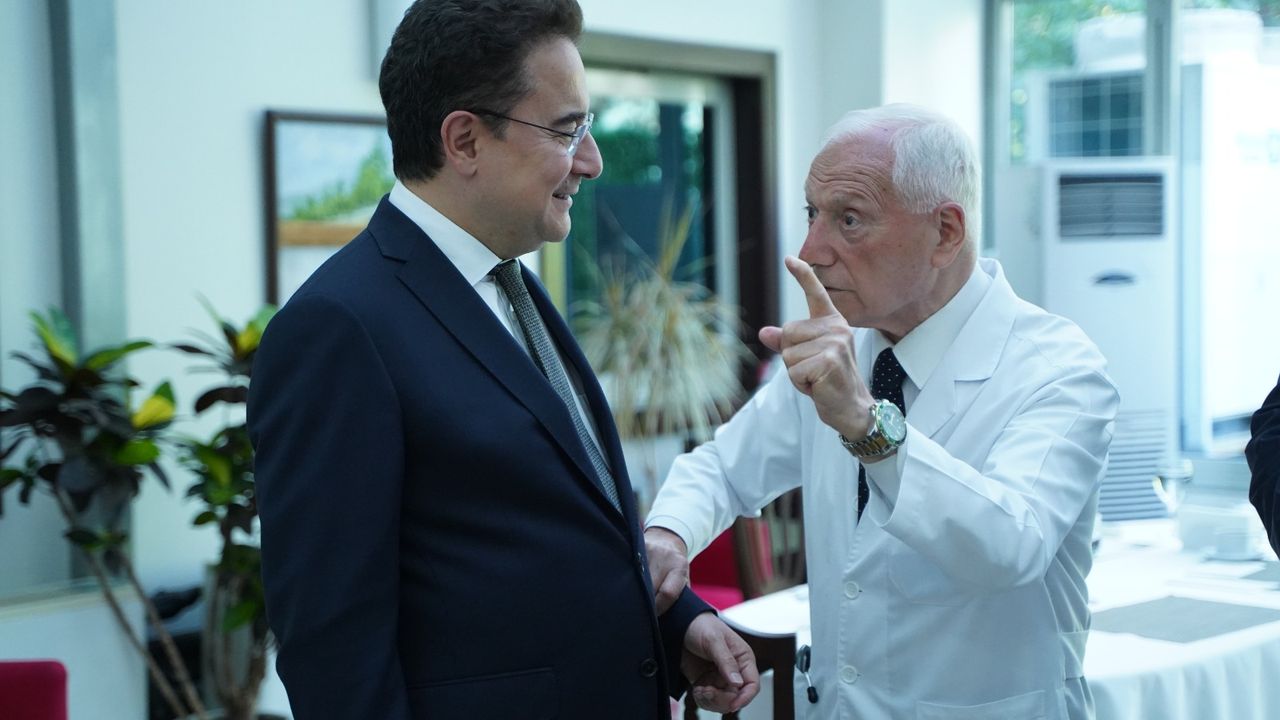 DEVA Partisi Genel Başkanı Babacan’dan Prof. Dr. Mehmet Haberal’a ziyaret: Haberal hoca ülkemizin gururu – Birlik Haber Ajansı