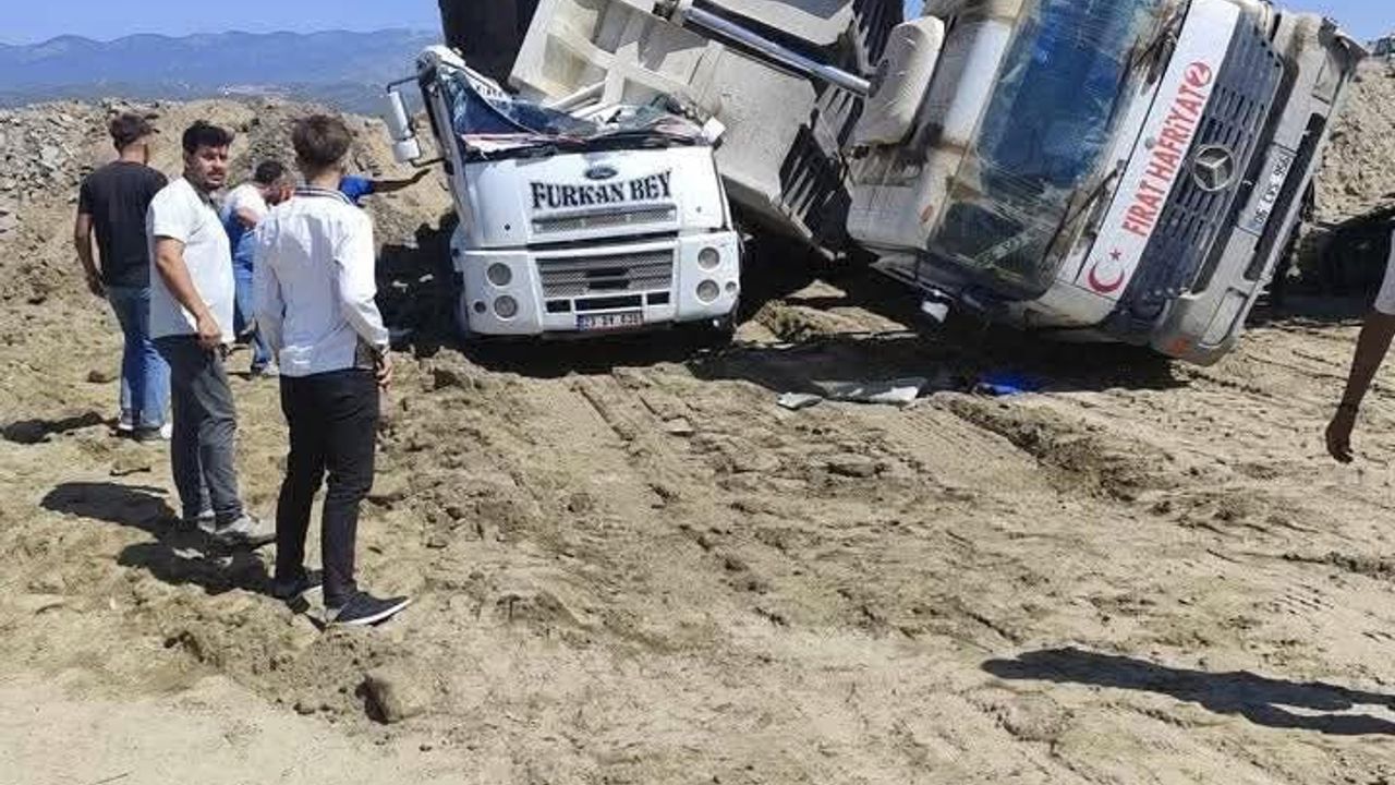 Kamyon kamyonun üzerine devrildi: 1 ölü – Birlik Haber Ajansı