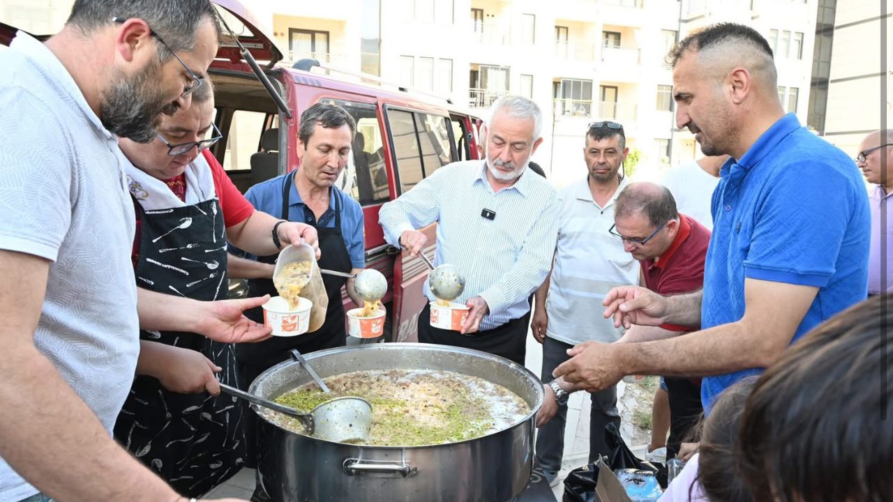 1002 TOKİ’de aşure bereketi – Birlik Haber Ajansı