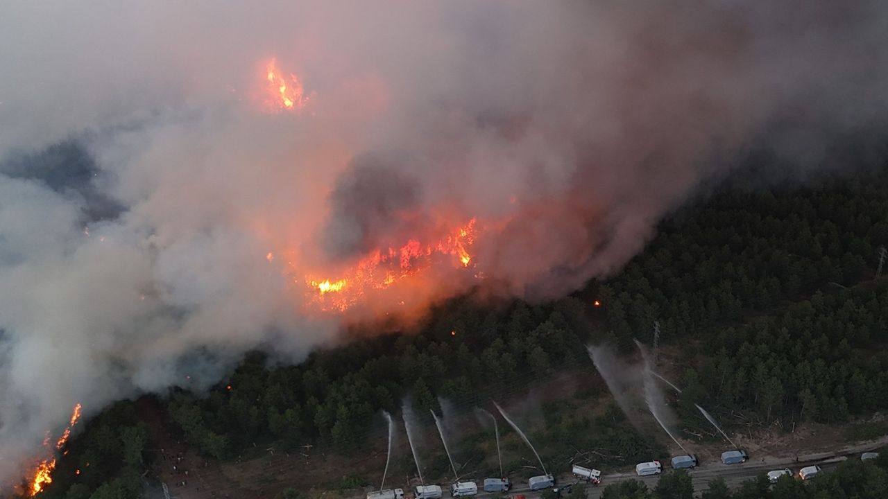 Karabük’te orman yangını 2. gününde: 4 mahalle ve 1 köy tahliye edildi – Birlik Haber Ajansı