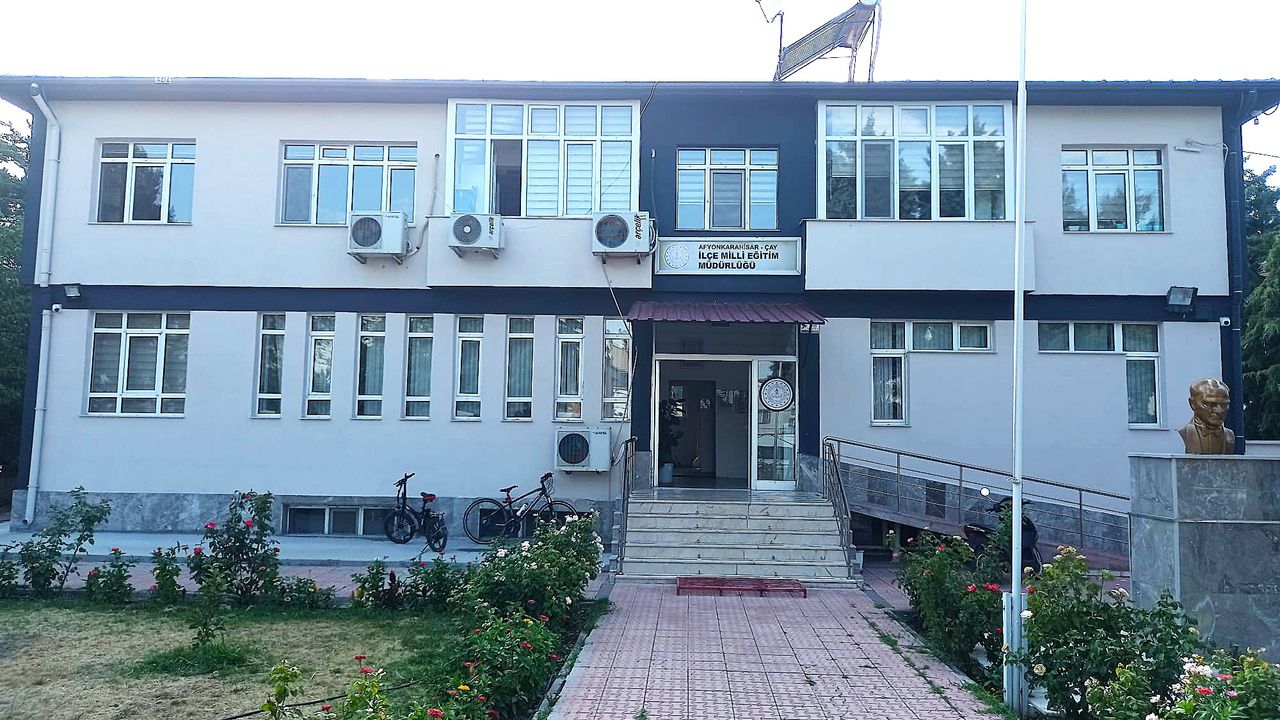 Çay’da liseye geçiş başarısı sevindirdi – Birlik Haber Ajansı