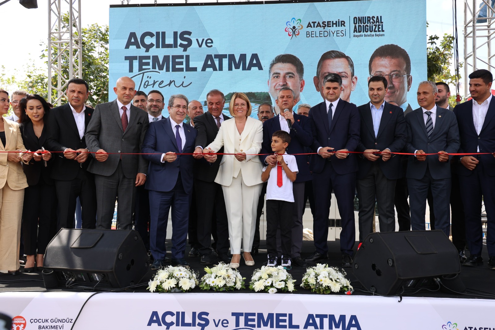 ATAŞEHİR BELEDİYESİ, YENİ PROJELERİN AÇILIŞ VE TEMEL ATMA TÖRENİNİ GERÇEKLEŞTİRDİ