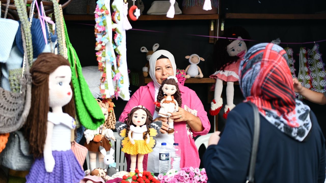 Balıkesir’de Kadın Emeği çarşısı kapılarını açtı – Birlik Haber Ajansı