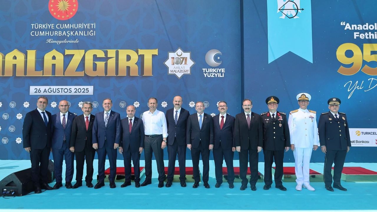 Kars Valisi Ziya Polat, Malazgirt Zaferi’nin 954. Yıl Dönümü kutlamalarına katıldı – Birlik Haber Ajansı