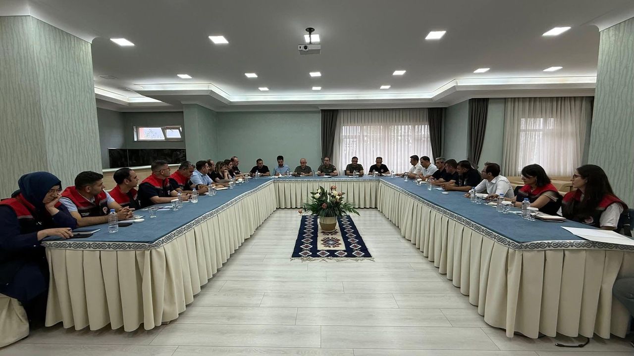 Doğu Anadolu’da Şap Hastalığıyla Mücadele Masaya Yatırıldı – Birlik Haber Ajansı