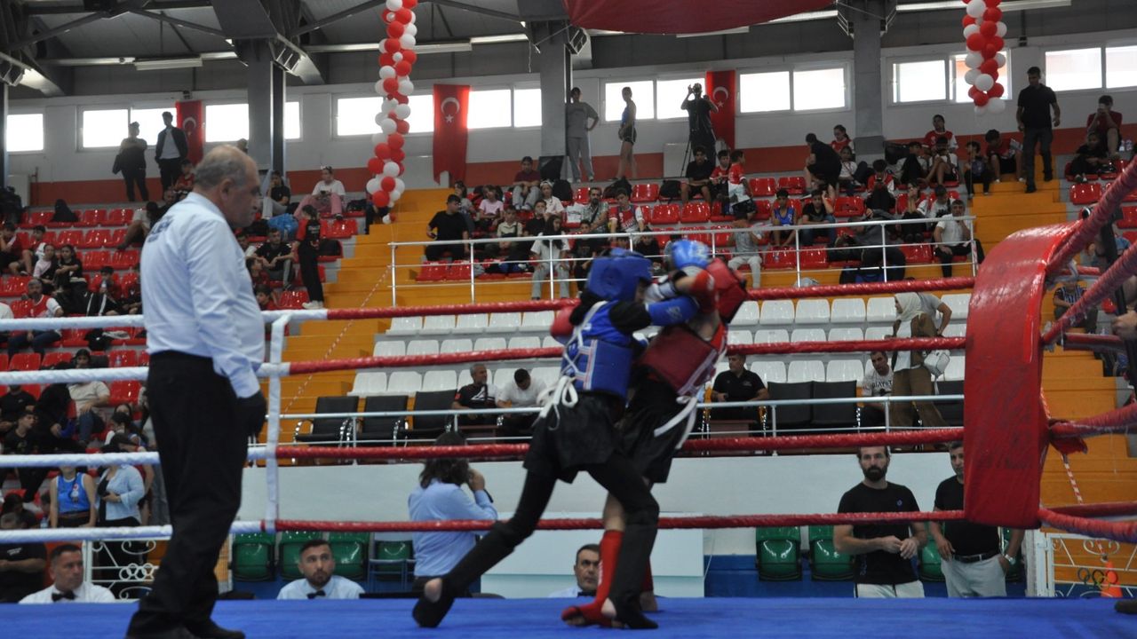 Çocuklar Türkiye Muaythai Şampiyonası, Kars’ta büyük bir heyecanla devam ediyor – Birlik Haber Ajansı