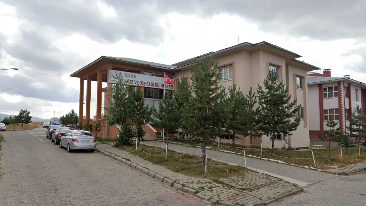 Kars’ta diş hekimlerinden iş bırakma eylemi: Yalnızca acil vakalar tedavi edilecek – Birlik Haber Ajansı