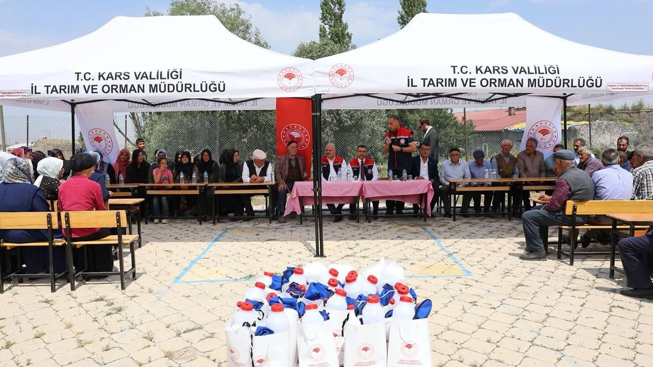 Kars’ta kadın üreticilere yönelik süt sağımı hijyeni eğitimi tamamlandı – Birlik Haber Ajansı