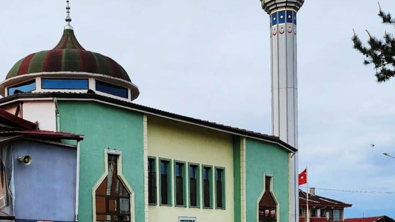 Hastane camisi’nin yıkım kararına CHP il başkanı tepki gösterdi – Birlik Haber Ajansı