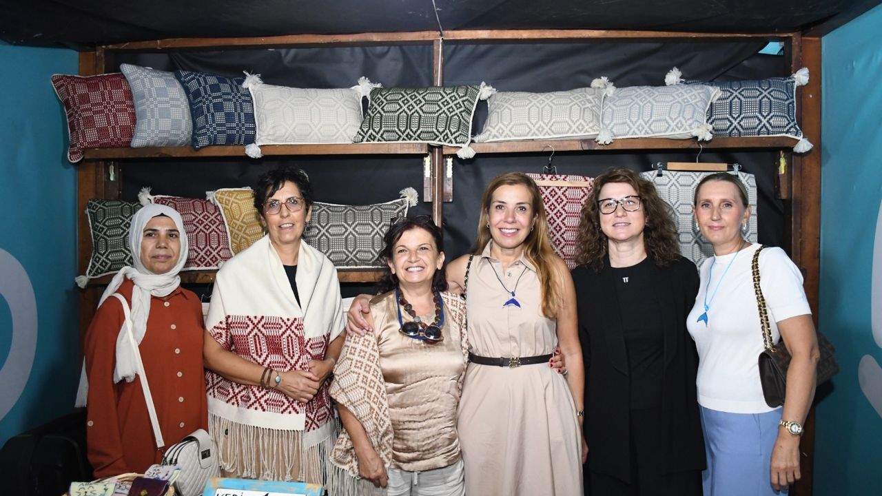 Ayvalık’ta Kadın Emeği Çarşısı’na yoğun ilgi – Birlik Haber Ajansı