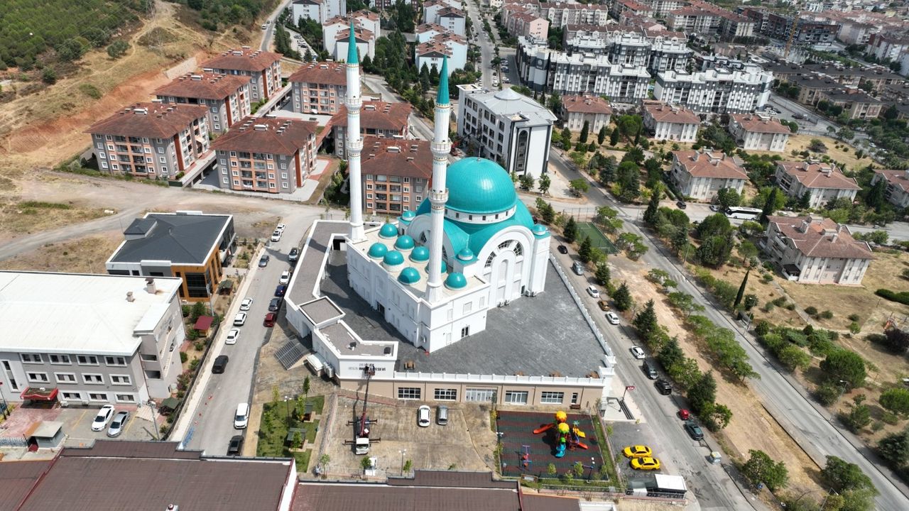 Kocaeli Belediyesi’nden cami çevrelerine estetik dokunuş – Birlik Haber Ajansı