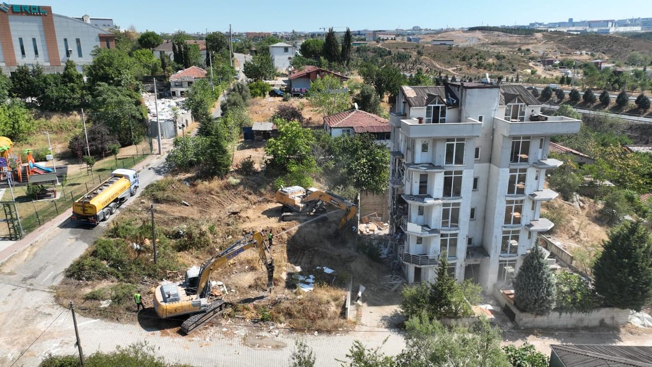 Çayırova’da riskli yapıların yıkımına başlandı – Birlik Haber Ajansı