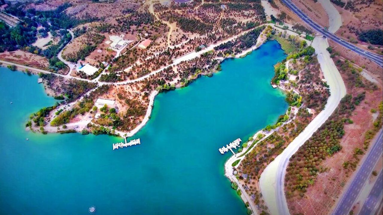 Doğa tutkunlarının uğrak noktası: Mavi Göl’deki doğal yaşam – Birlik Haber Ajansı