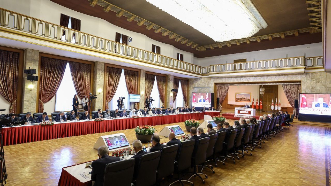 TBMM’de Milli Dayanışma Komisyonu üçüncü kez toplandı: “En geniş uzlaşıyla sürmesi en büyük arzumuzdur” – Birlik Haber Ajansı