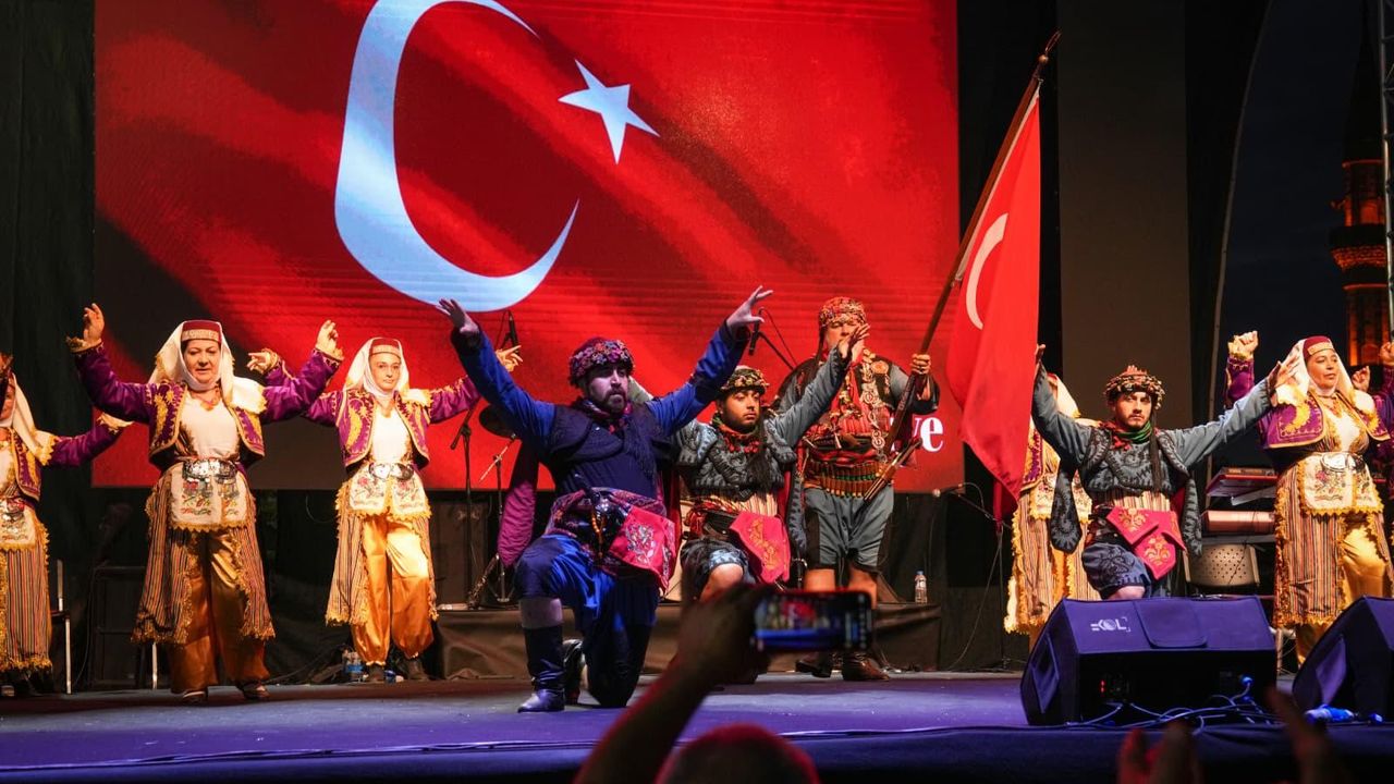 Trabzon horonla dünyayı birleştirdi! – Birlik Haber Ajansı