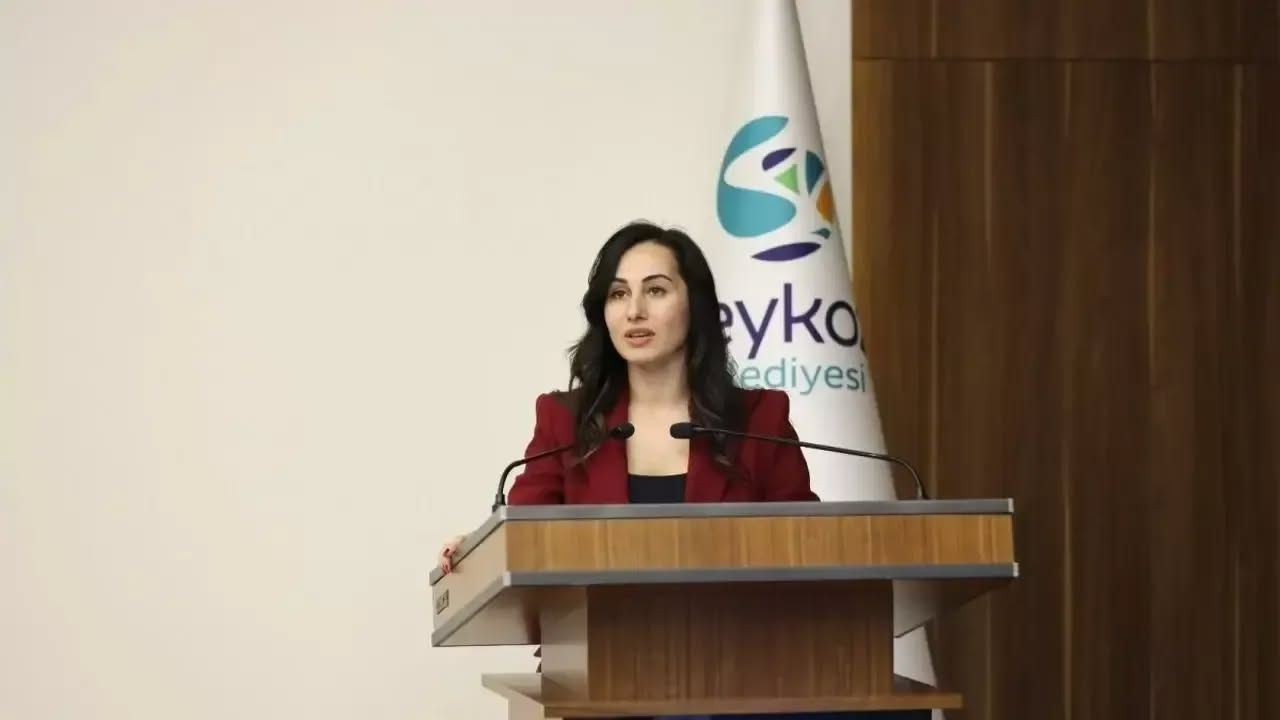 Beykoz Belediye Başkan Vekili Özlem Vural Gürzel CHP’den istifa etti – Birlik Haber Ajansı