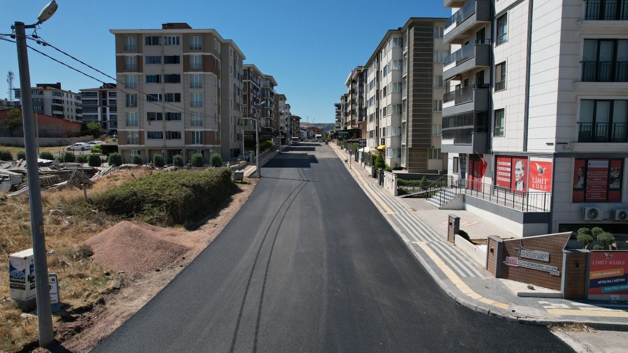 Balıkesir Büyükşehir, yıllardır hizmet bekleyen yolları asfaltla buluşturuyor – Birlik Haber Ajansı