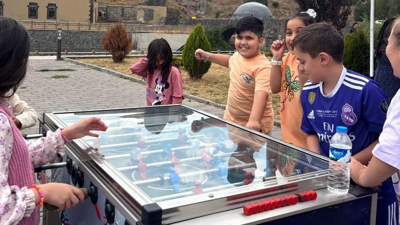 Şehit Albay Şentürk Aydıner Gençlik Merkezi’nde Yaz Kulüpleri Kapanış Programı düzenlendi – Birlik Haber Ajansı