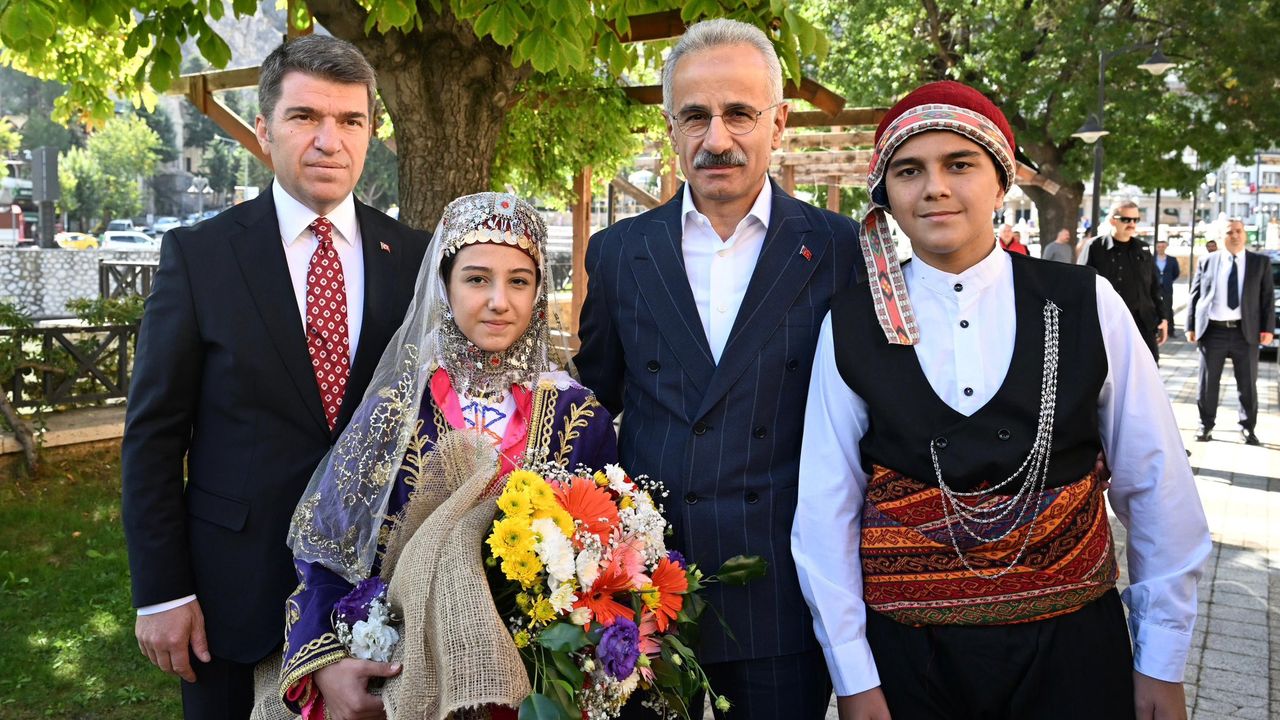 Ulaştırma ve Altyapı Bakanı Uraloğlu Amasya’da – Birlik Haber Ajansı