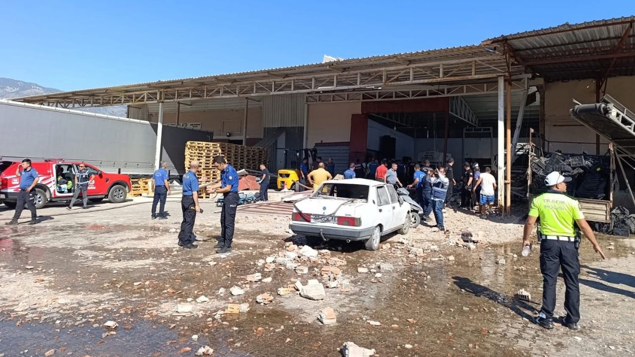 Demre’de toptancı halinde patlama: 1 ölü, 3 yaralı – Birlik Haber Ajansı