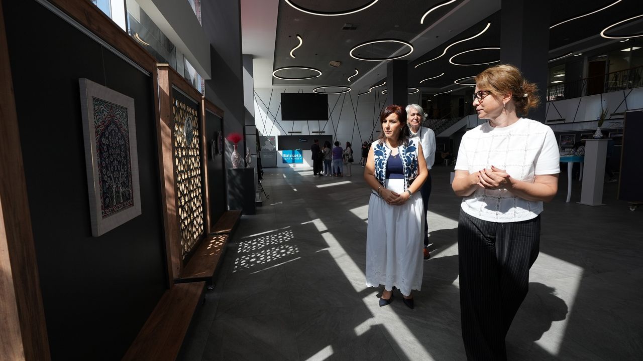 ‘Mavinin Lâl Hali’ sanatseverlerle buluşuyor – Birlik Haber Ajansı