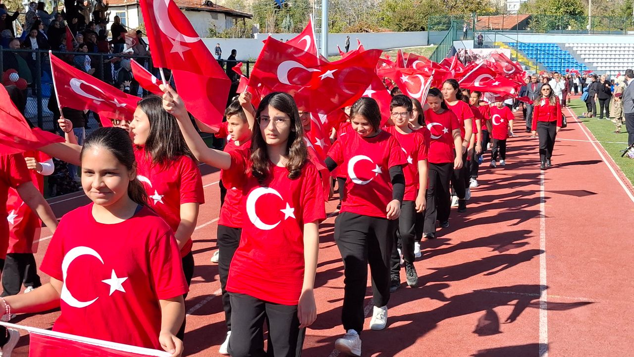 Beypazarı’nda 29 Ekim Cumhuriyet Bayramı’nın 102. yıl coşkusu – Birlik Haber Ajansı