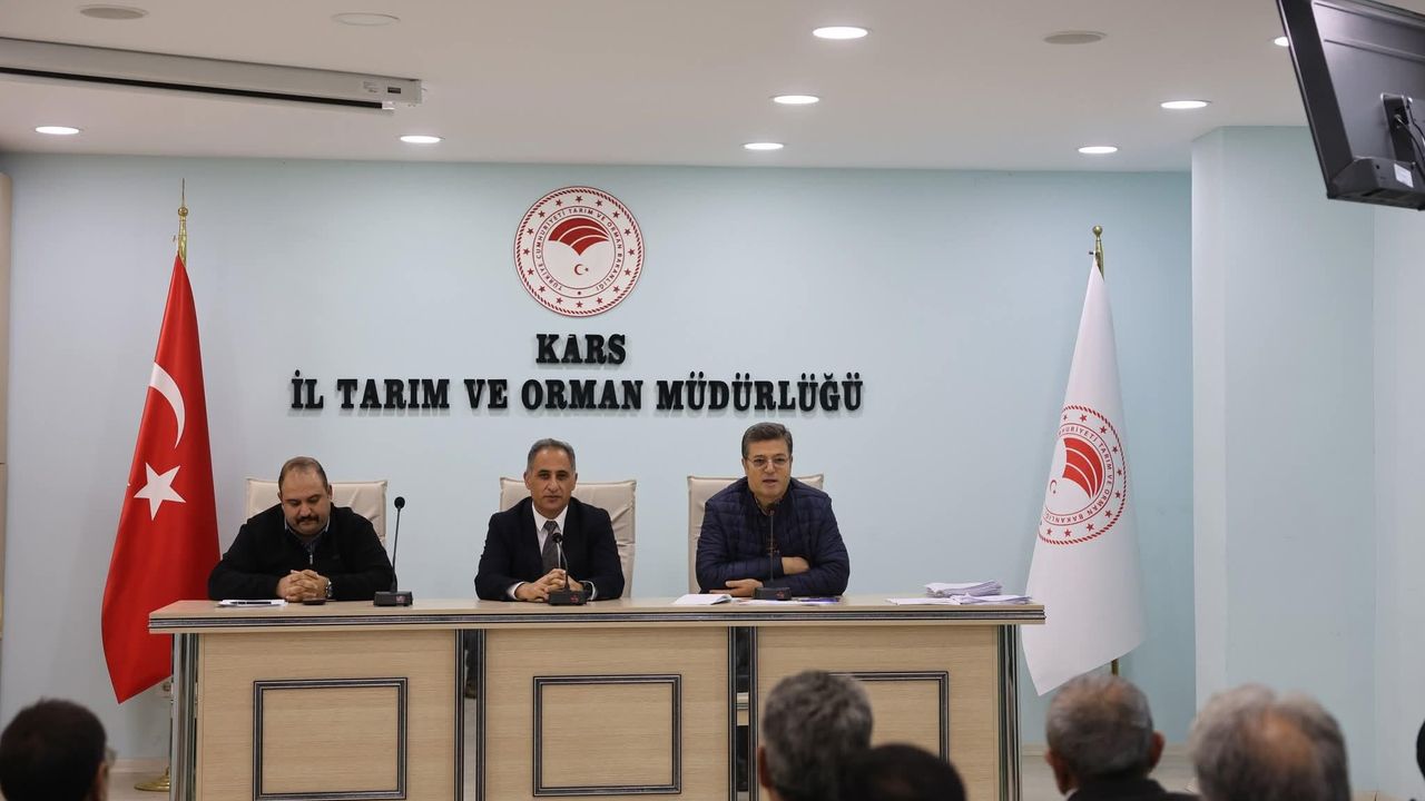 Kars’ta Merkez Köy ve Mahalle Muhtarlarına Yönelik “Genel Tarım Sayımı” Bilgilendirme Toplantısı Düzenlendi – Birlik Haber Ajansı