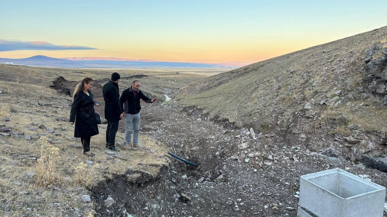 Kaymakam Tutal, İncesu Köyü’nde devam eden içme suyu hattı çalışmalarını inceledi – Birlik Haber Ajansı