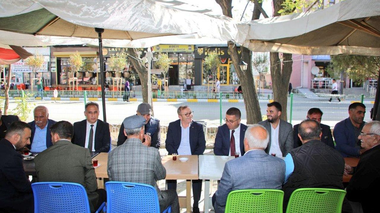 Kars Valisi Ziya Polat, Kağızman’da vatandaşlarla buluştu, esnafı ziyaret etti – Birlik Haber Ajansı