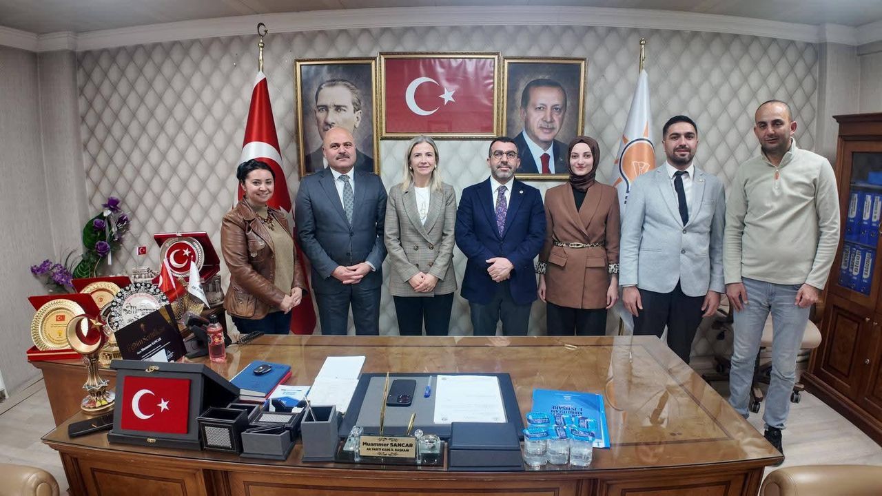 Kızılay Kars Şubesi’nden AK Parti Kars İl Başkanlığı’na ziyaret – Birlik Haber Ajansı