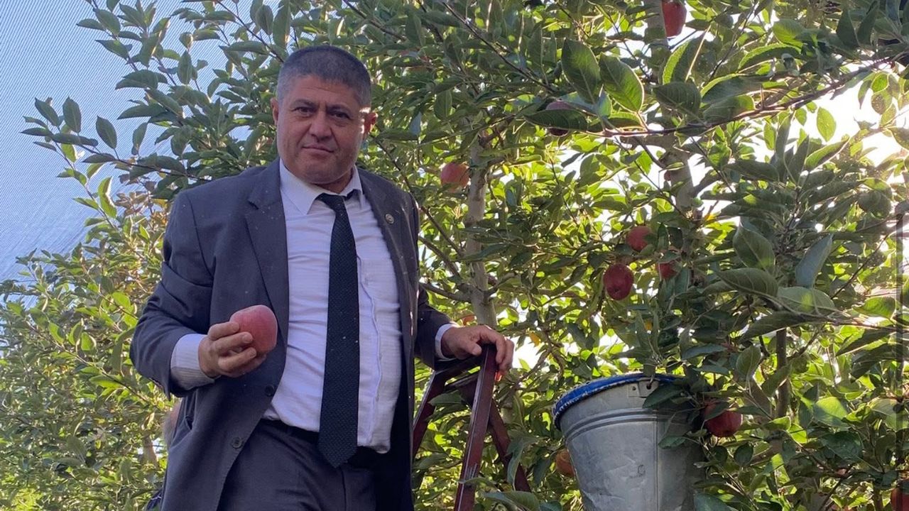 Başkan Selçuk Elma hasadına katıldı: Çiftçilerle bir araya geldi – Birlik Haber Ajansı
