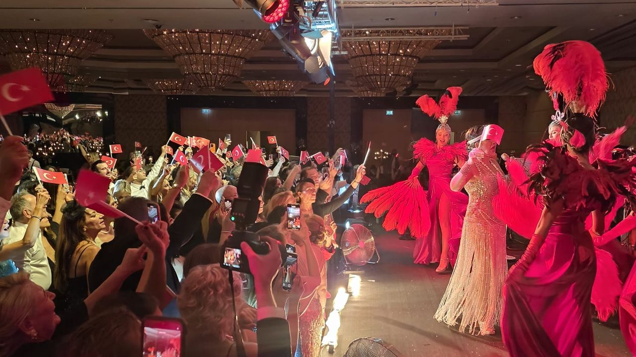 Cumhuriyet’in 102. Yılında Türk Eğitim Derneği’nden anlamlı balo – Birlik Haber Ajansı