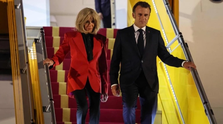 Ne Demokrasisi ya.. Biz Sizden Uçak Alacağız..