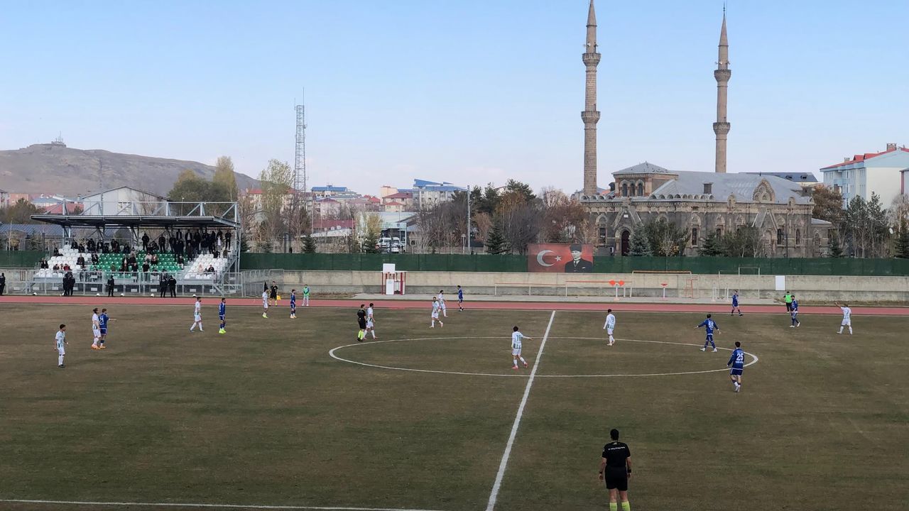 Kars 36 Spor, sahasında Serhat Ardahanspor’a 2-1 mağlup oldu – Birlik Haber Ajansı